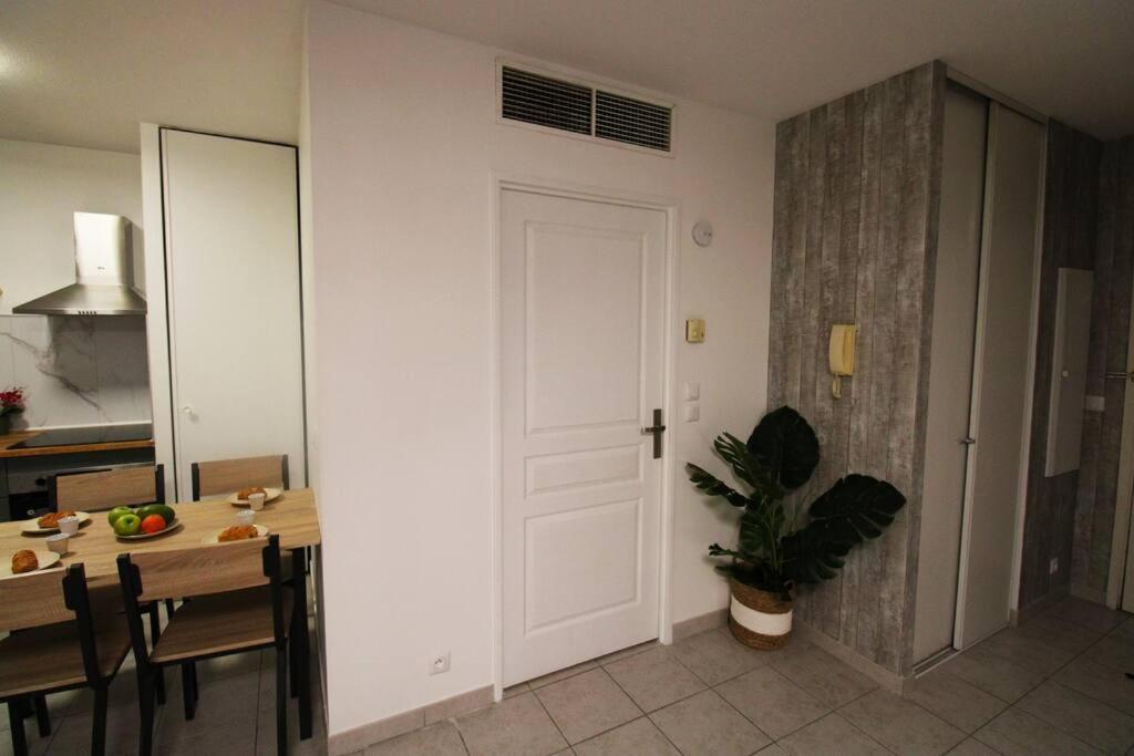 Palais De La Mer Yourhosthelper Apartment Antibes Luaran gambar